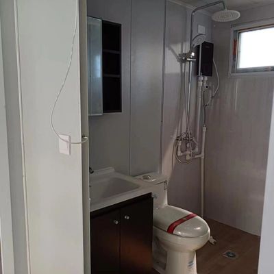 20ft/40ft Portable Mobile Living Container House with Expandable Steel Structure